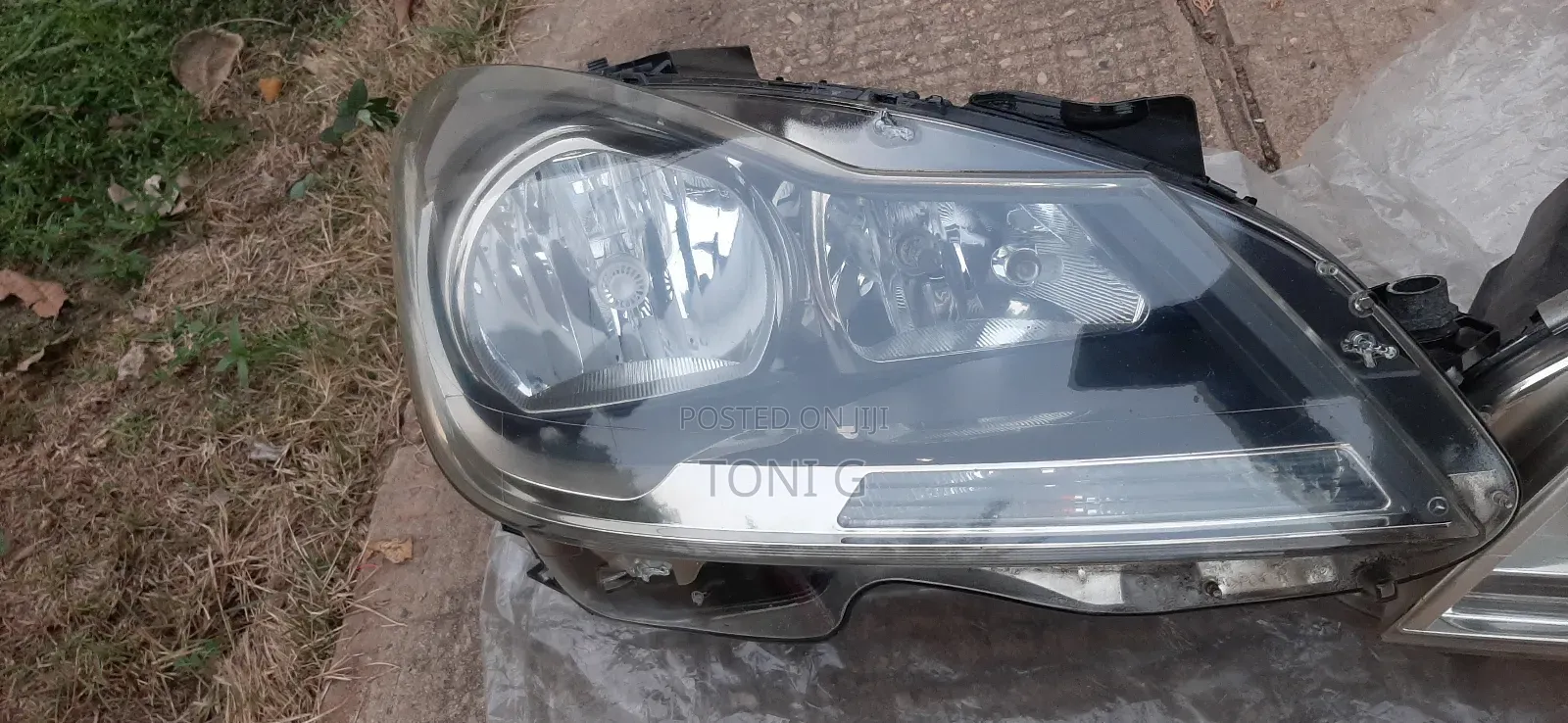Mercedes-Benz C250 Headlight for Sale