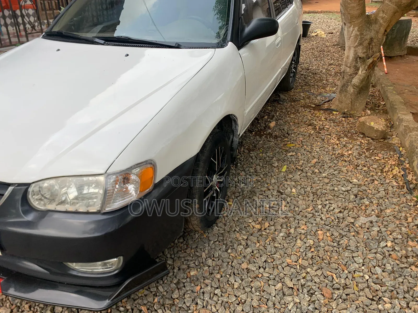 Toyota Corolla Automatic 1999 White