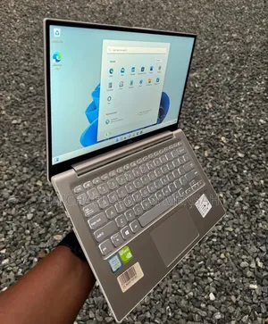 Laptop Asus VivoBook S14 S430UN 8GB Intel Core i5 SSD 256GB