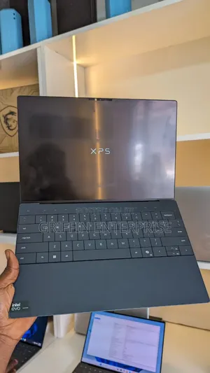 New Laptop Dell XPS 13 16GB Intel Core Ultra 7 SSD 512GB
