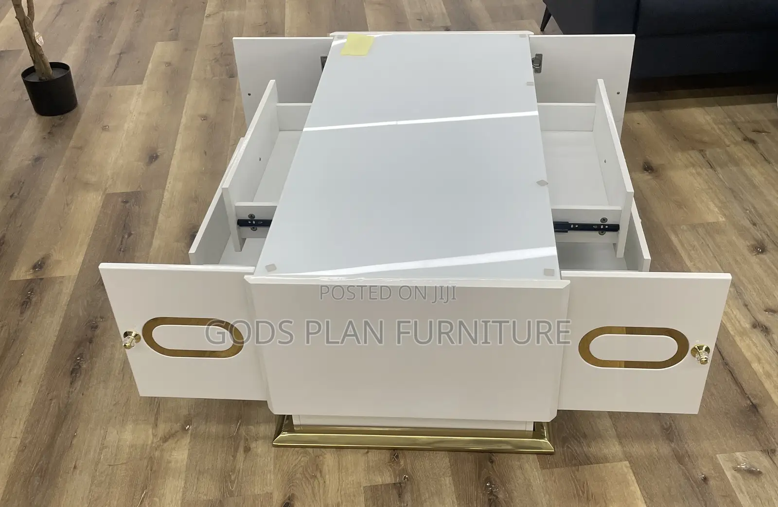 Center Table A933