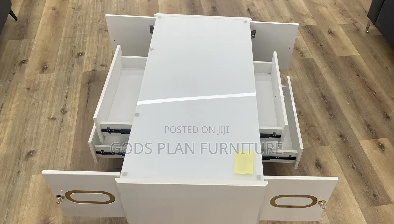 Center Table A933