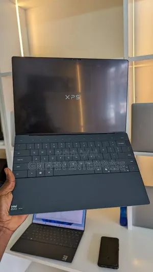 New Laptop Dell XPS 13 16GB Intel Core Ultra 7 SSD 512GB