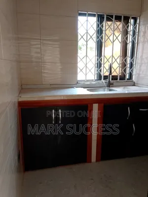 2bdrm Apartment in West Hills Mall Area for rent