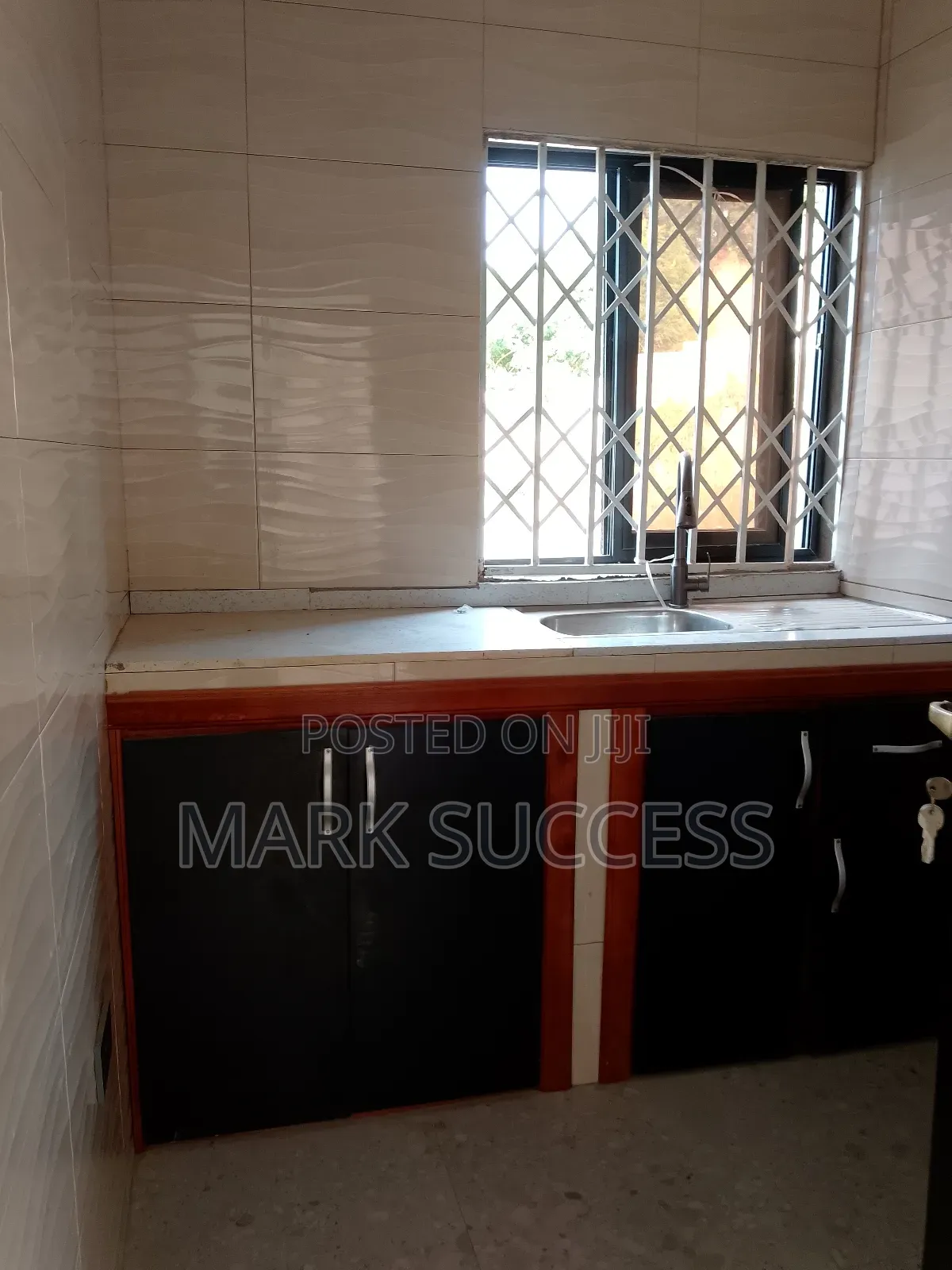 2bdrm Apartment in West Hills Mall Area for rent