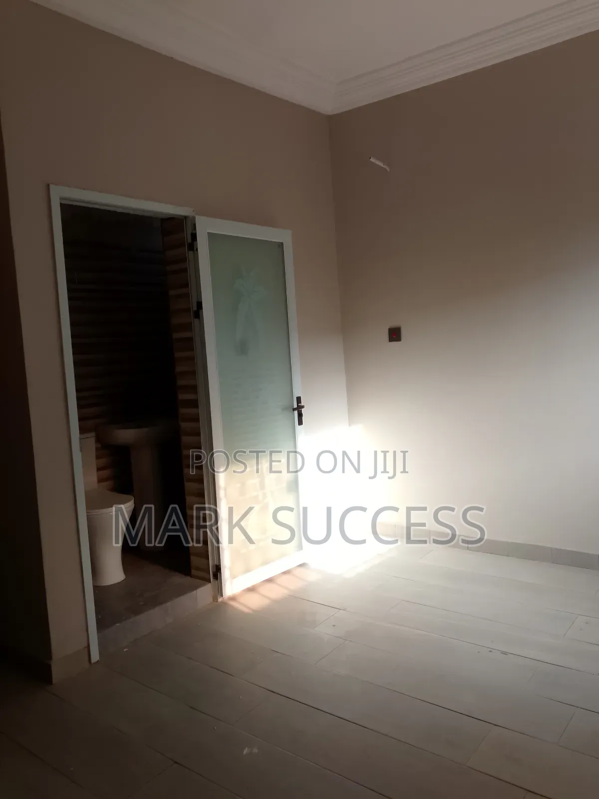 2bdrm Apartment in West Hills Mall Area for rent