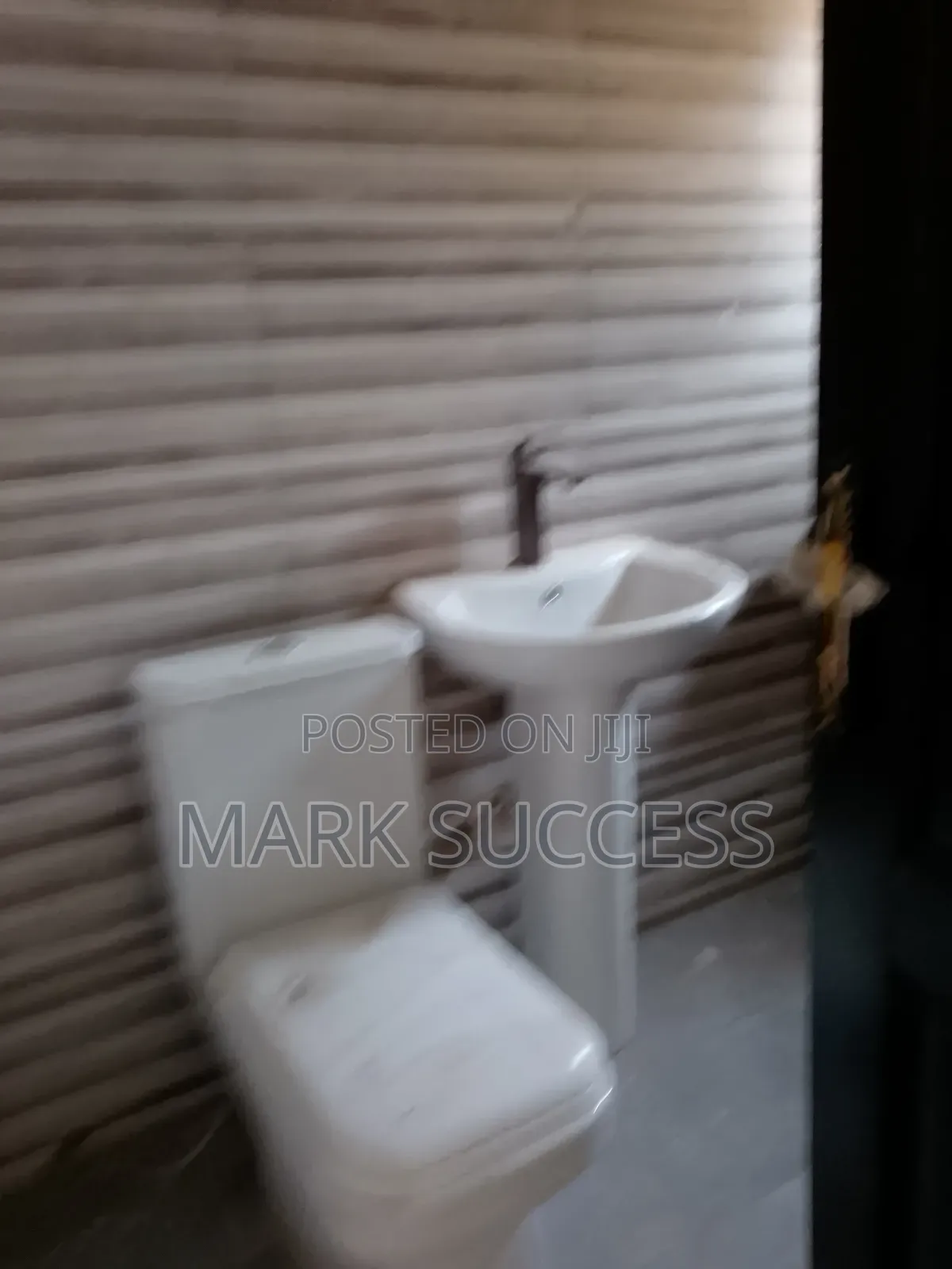 2bdrm Apartment in West Hills Mall Area for rent