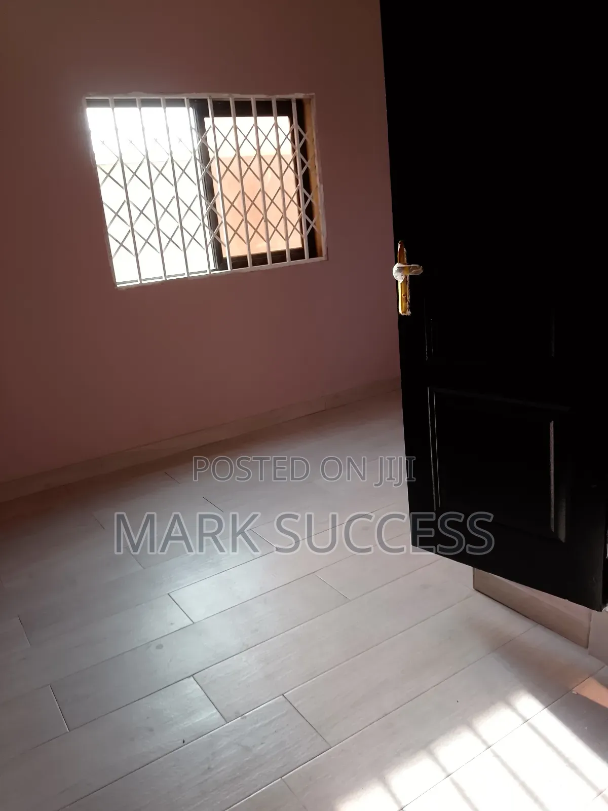 2bdrm Apartment in West Hills Mall Area for rent