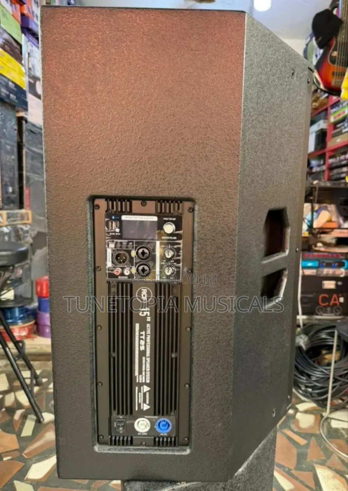 1pair (That Is 2pieces) Rcf 15inches Active Speaker/Monitors
