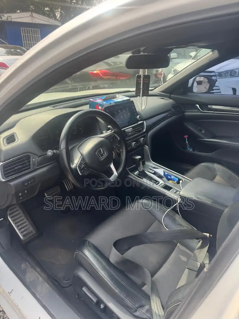Honda Accord Sport 2018 White