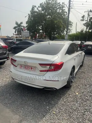 Honda Accord Sport 2018 White