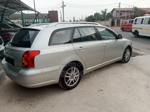 Toyota Avensis 1.8 VVT-i 2006 Silver