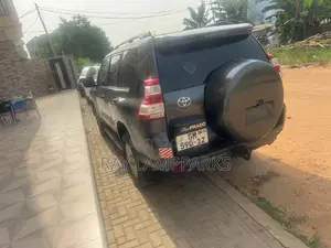 Toyota Land Cruiser Prado 2012 Gray