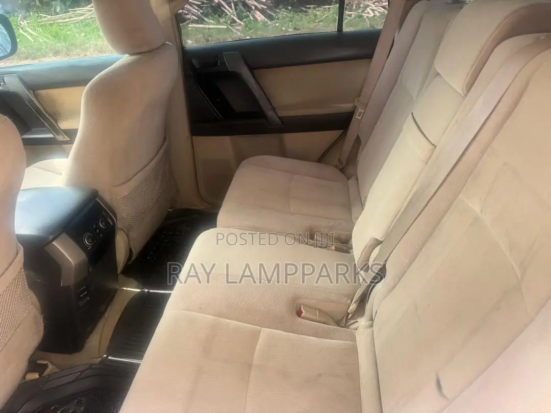 Toyota Land Cruiser Prado 2012 Gray