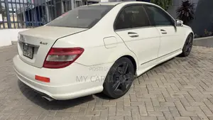 Mercedes-Benz C300 2011 White