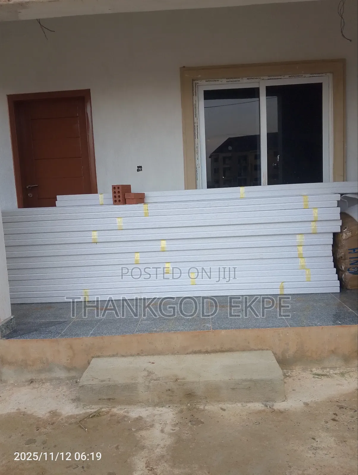 Bulk of Rain Pipe Hooks