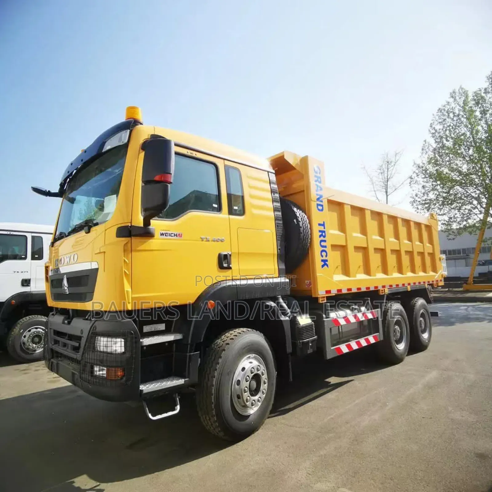 Sinotruk N7 8×4 Trucks