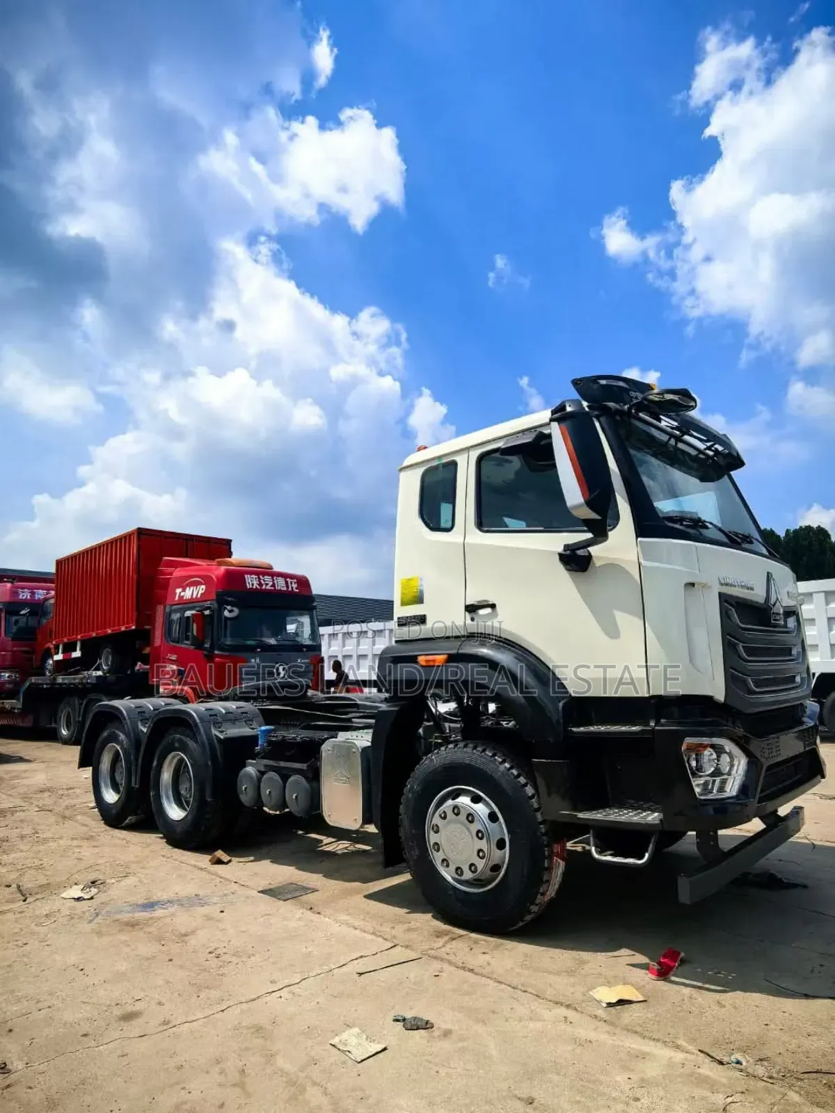 Sinotruk N7 8×4 Trucks