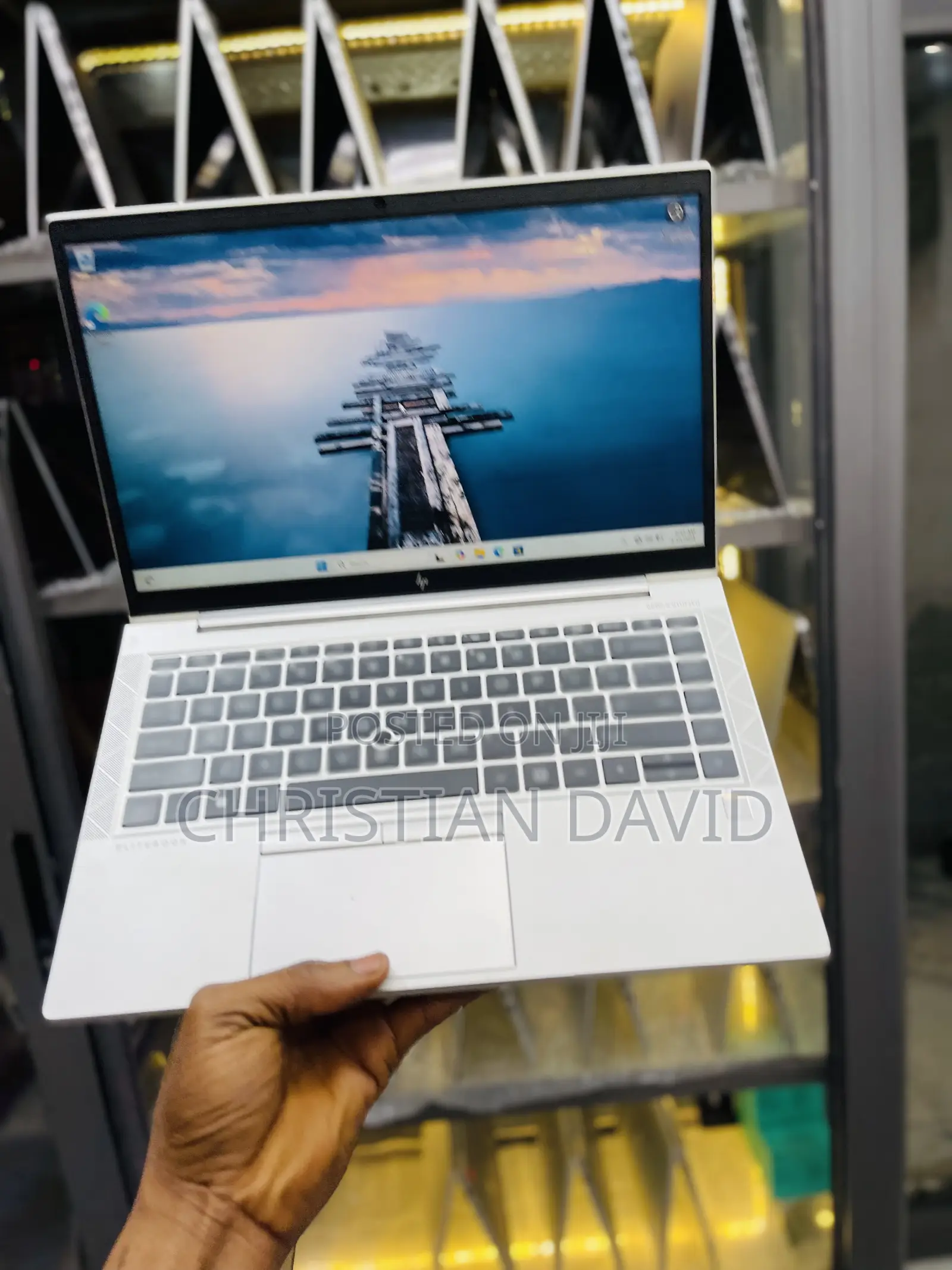 Laptop HP EliteBook 845 G8 16GB AMD Ryzen 5 SSD 256GB