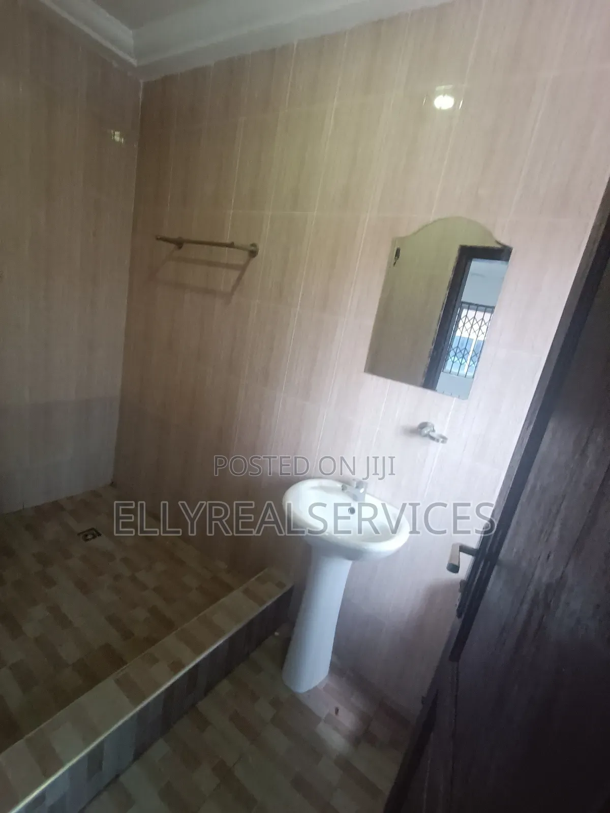 3bdrm House in Elly Real Services, Pentecost for rent