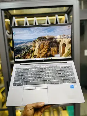 Laptop HP ZBook Firefly 15 G7 16GB Intel Core i7 SSD 256GB