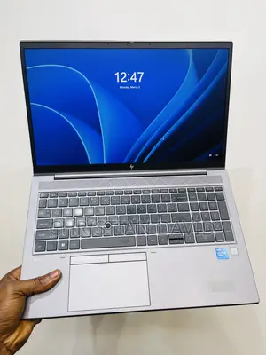 Laptop HP ZBook Firefly 15 G7 16GB Intel Core i7 SSD 256GB