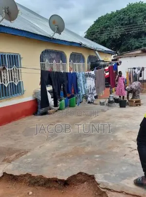 Laundry And Cleaning Services
