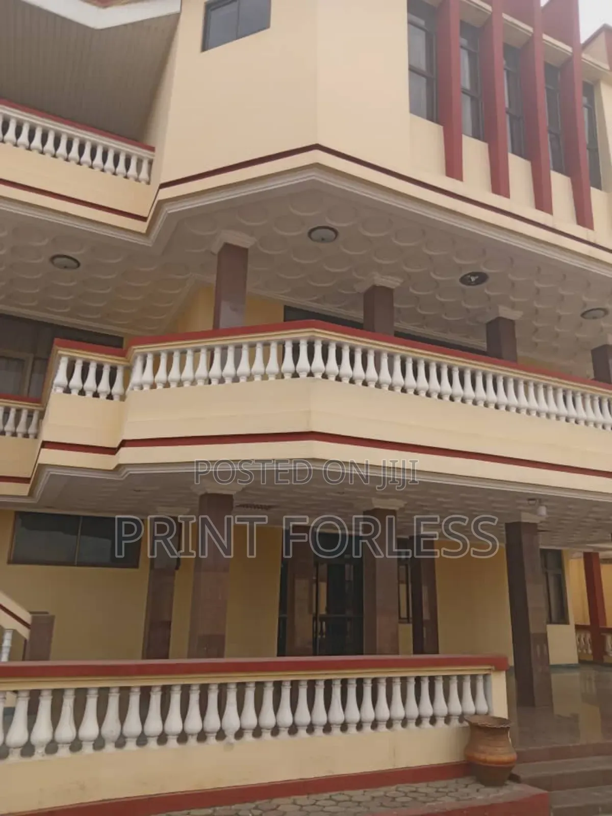 10bdrm Mansion in Ladelle Estate, Asoredanho for sale