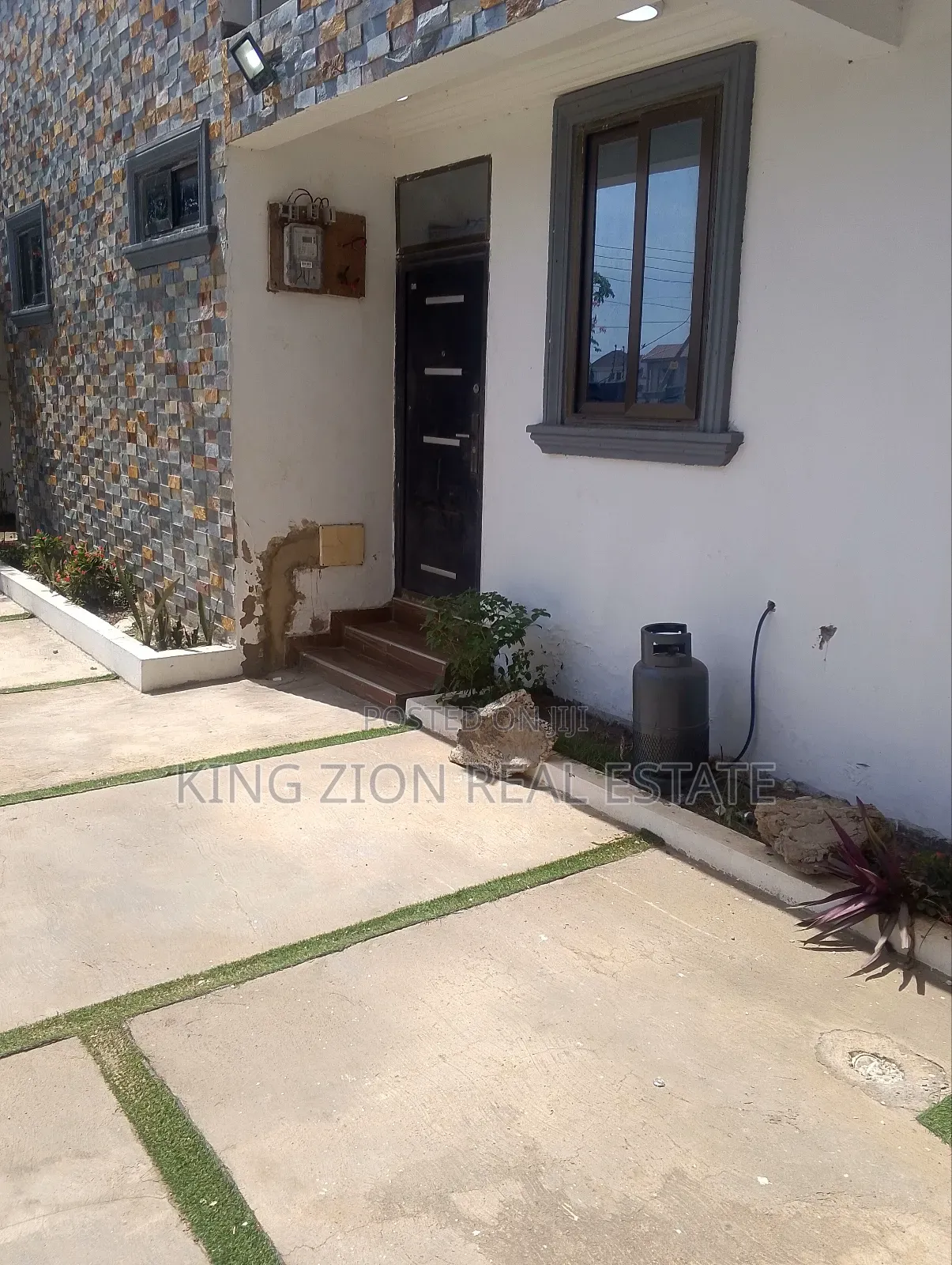 Furnished 2bdrm Apartment in Kingzion Real, East Legon for rent