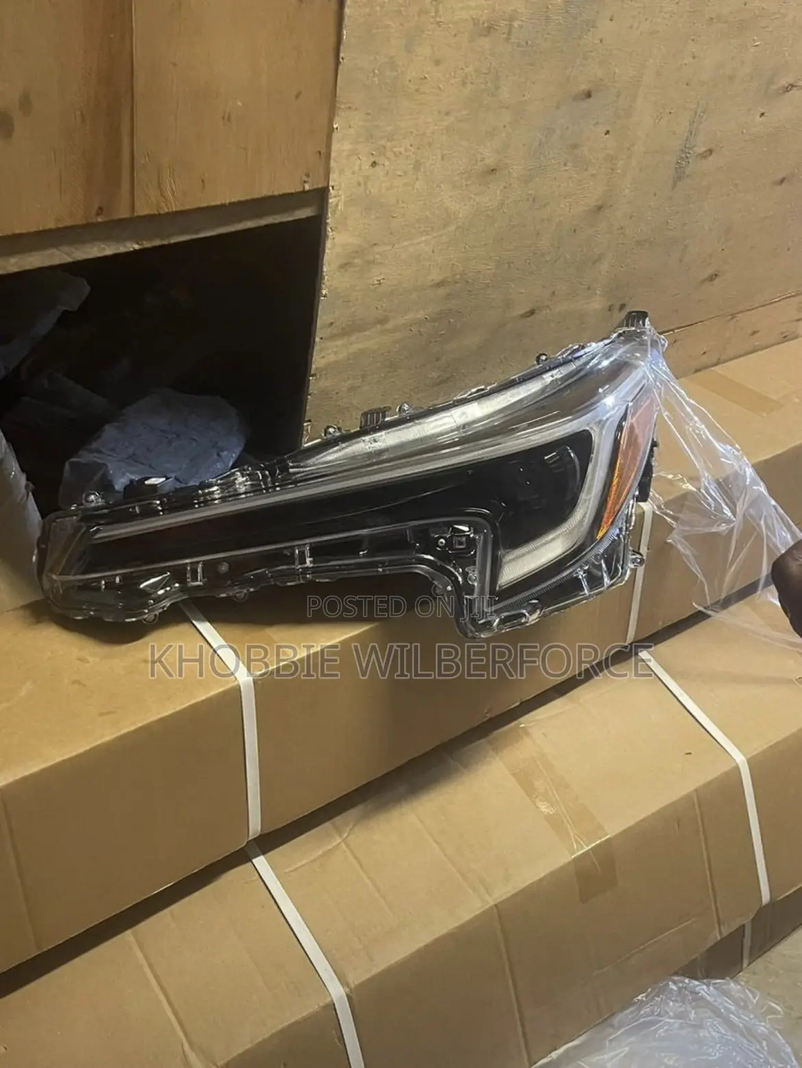 Toyota Corlla 2029 Head Light