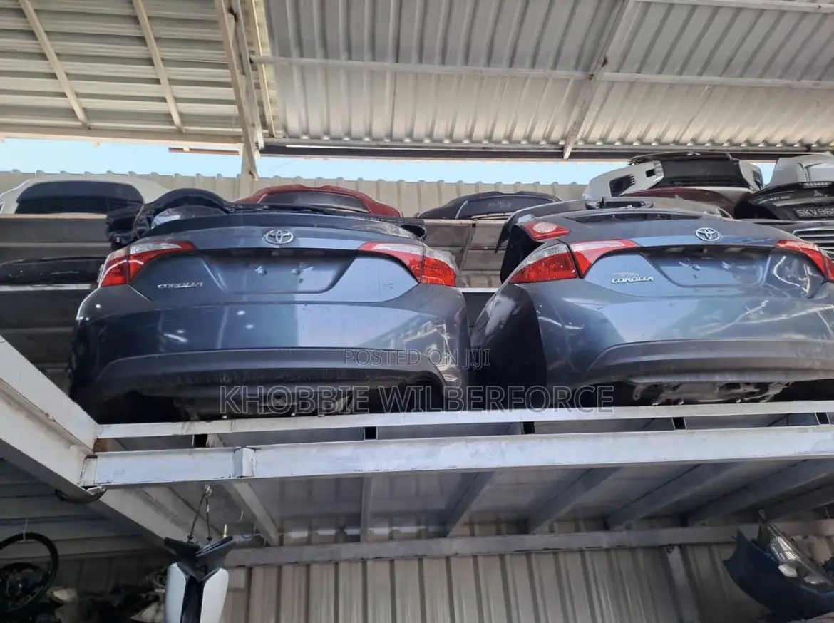 Toyota Corolla’S 2014 Back Cut
