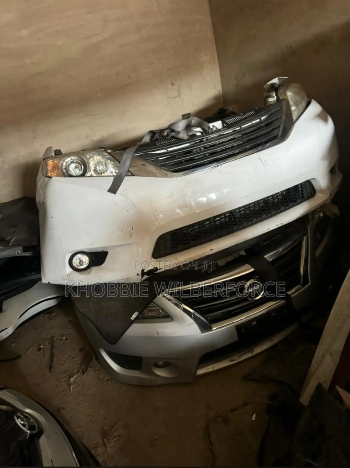 Nissan Versa Front Cut