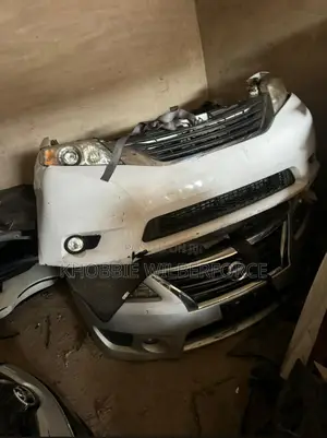 Nissan Versa Front Cut