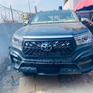Toyota Hilux 2017-19 Complete Spec Bumper