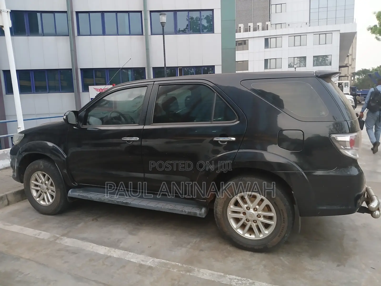 Toyota Fortuner 2.7 AWD 2012 Black