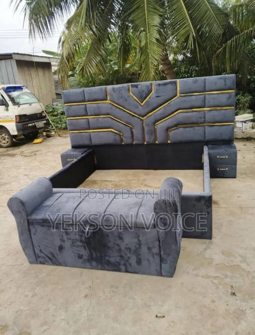 Queen Size Bed Frame With Drawer and Ottoman