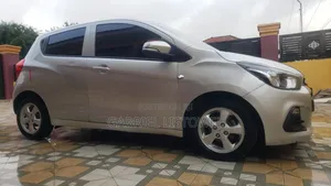Chevrolet Spark 2018 Silver