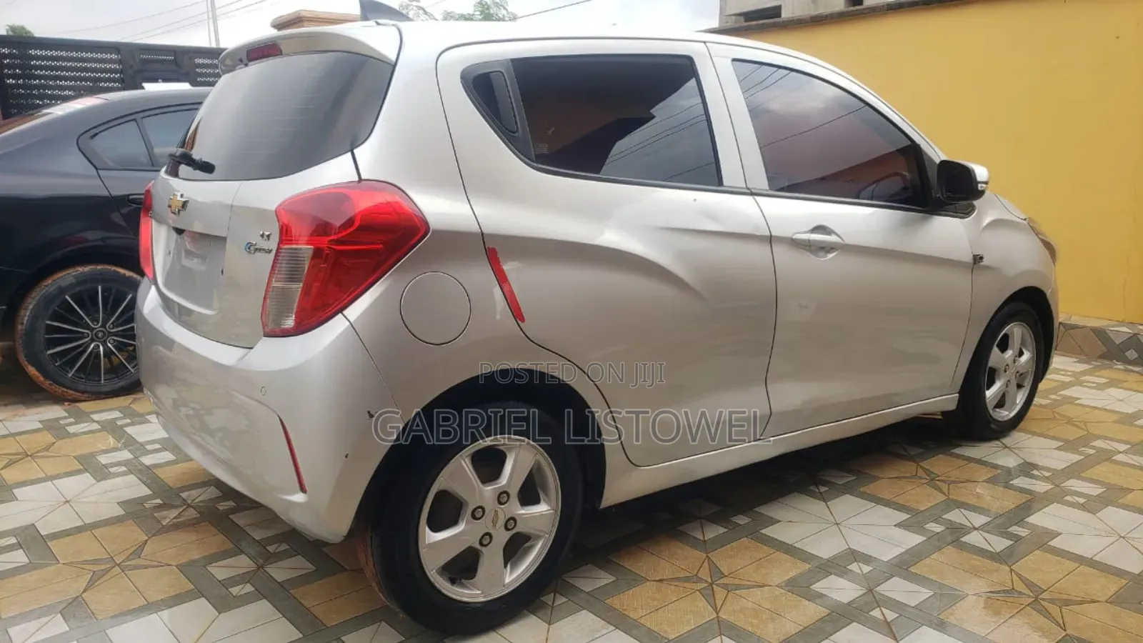 Chevrolet Spark 2018 Silver