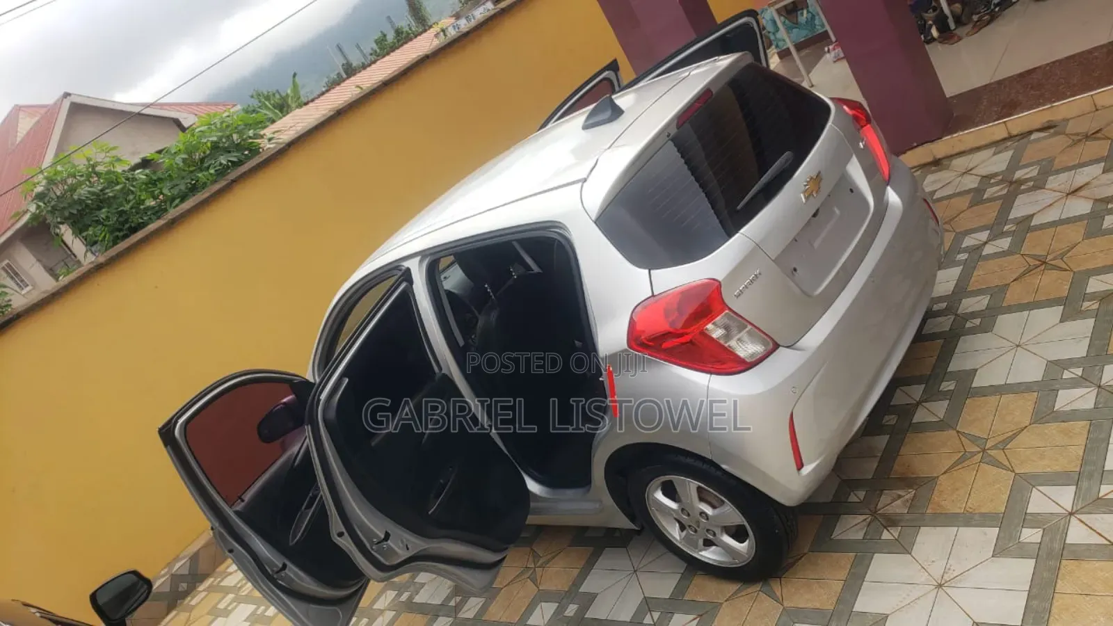 Chevrolet Spark 2018 Silver