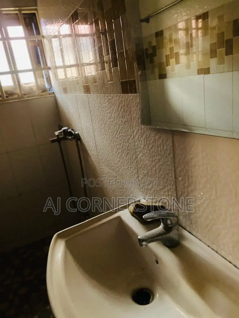 4bdrm House in Amasaman for rent