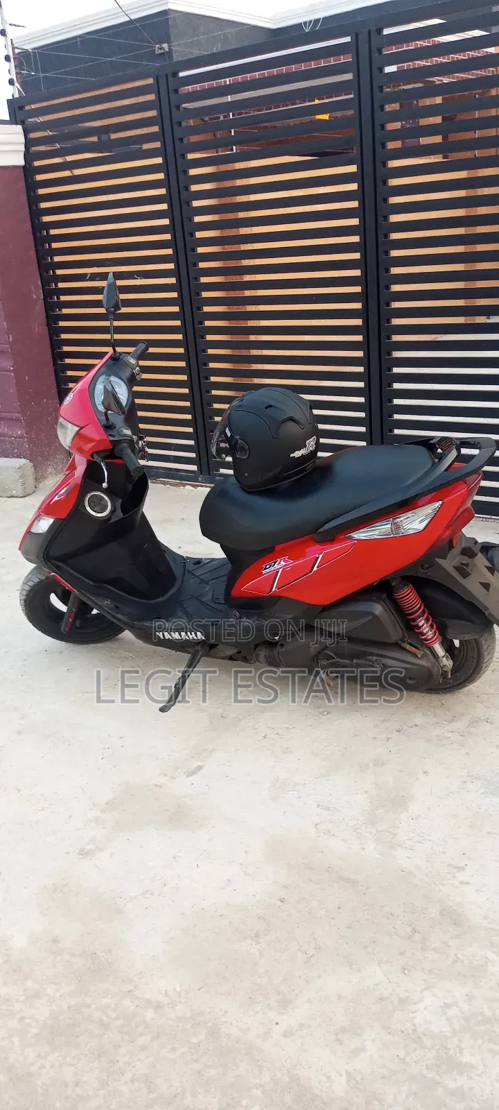 Yamaha 2018 Red