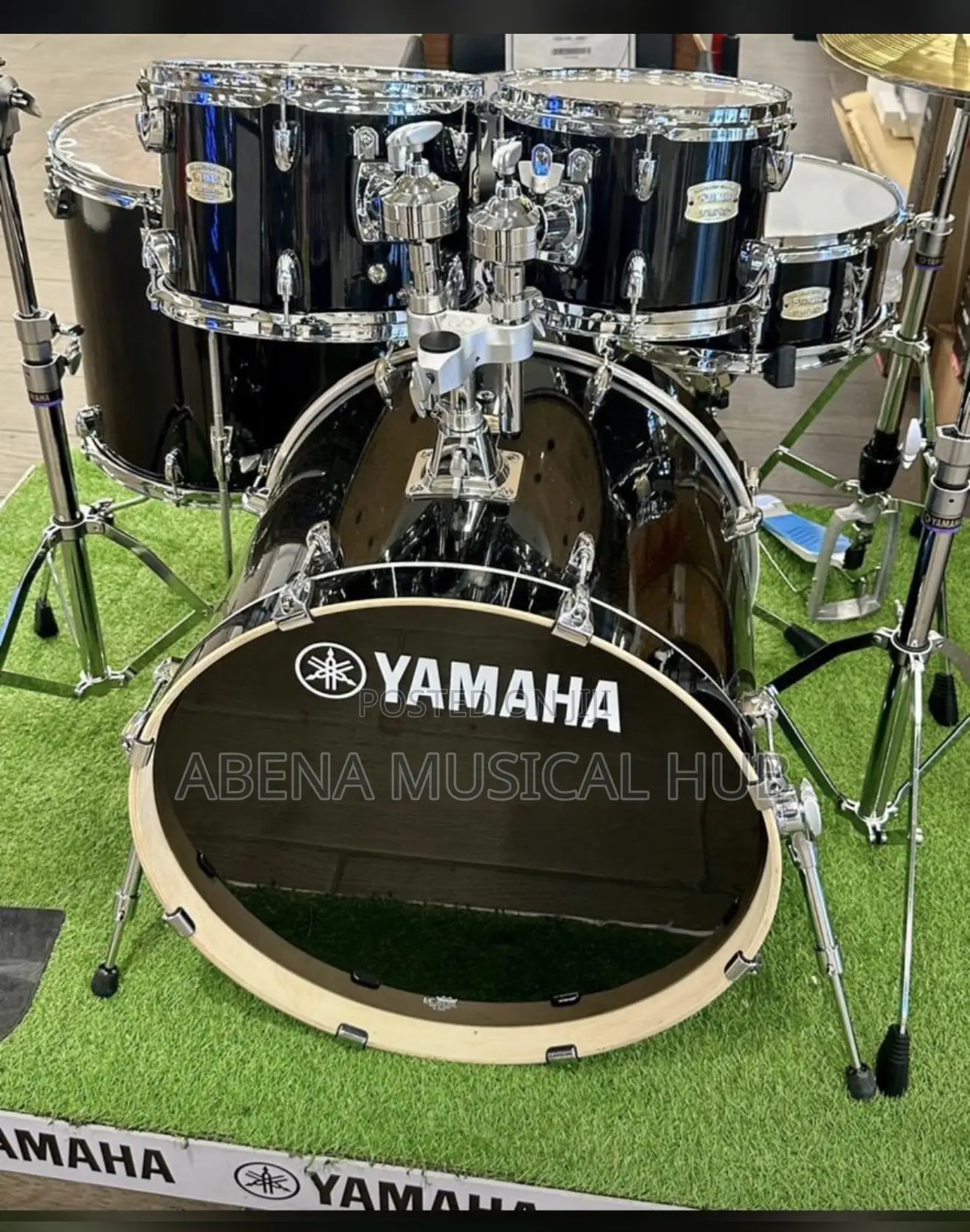 Five Set Yamaha Drums With Two Cymbals