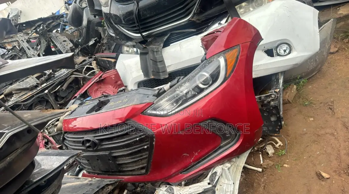 Hyundai Elantra 2018 Front Cut