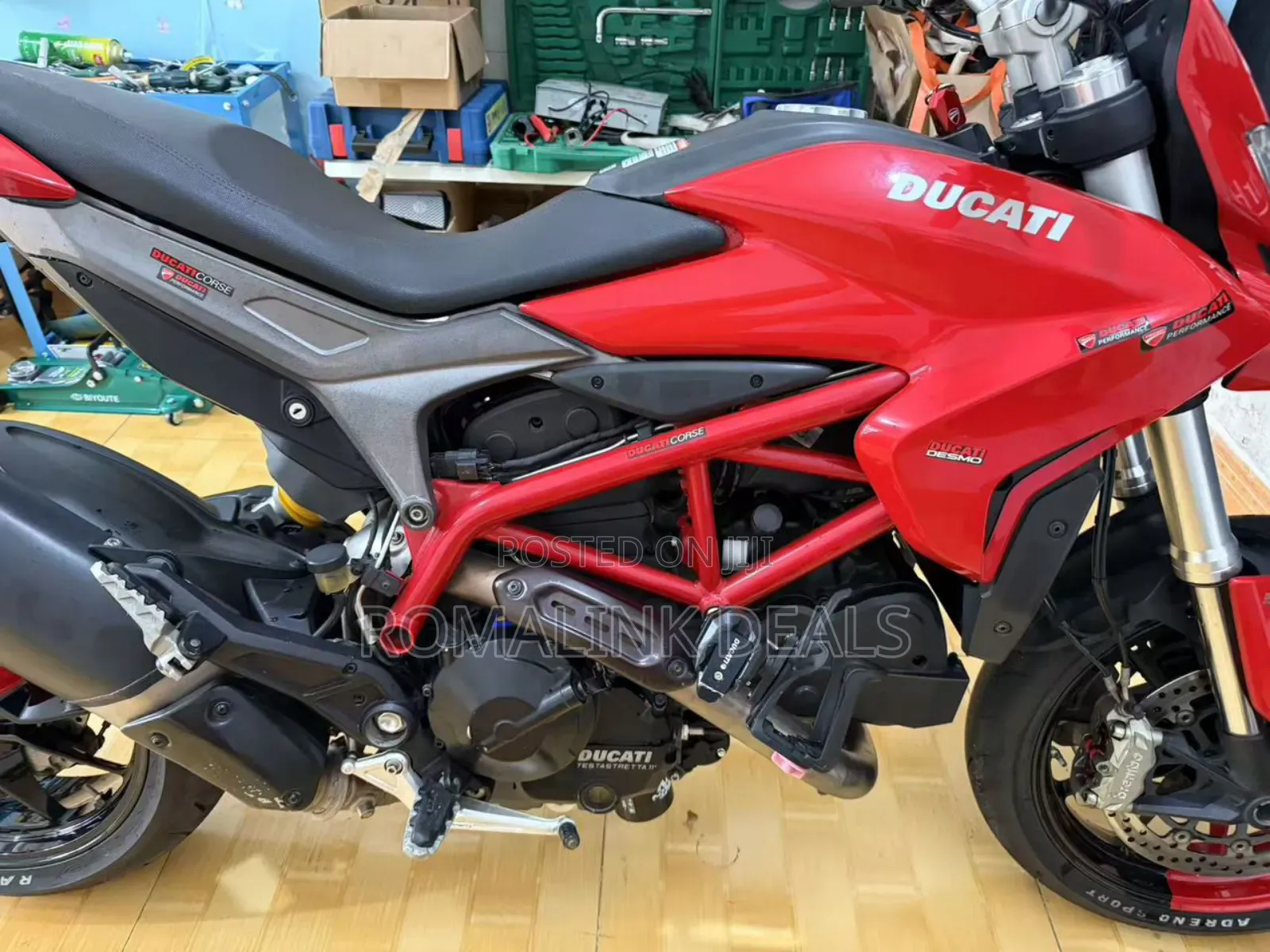 Ducati Hypermotard 950 SP 2019 Red