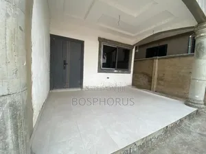 2bdrm Apartment in Lapaz Nyamekye, Nyanmekye for rent