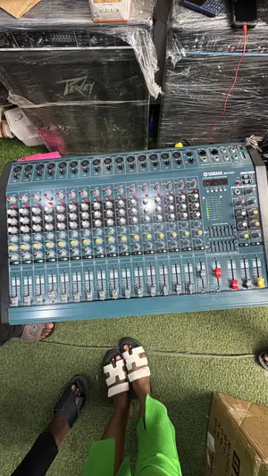 Yamaha Mk Power Mixer 16 Channel