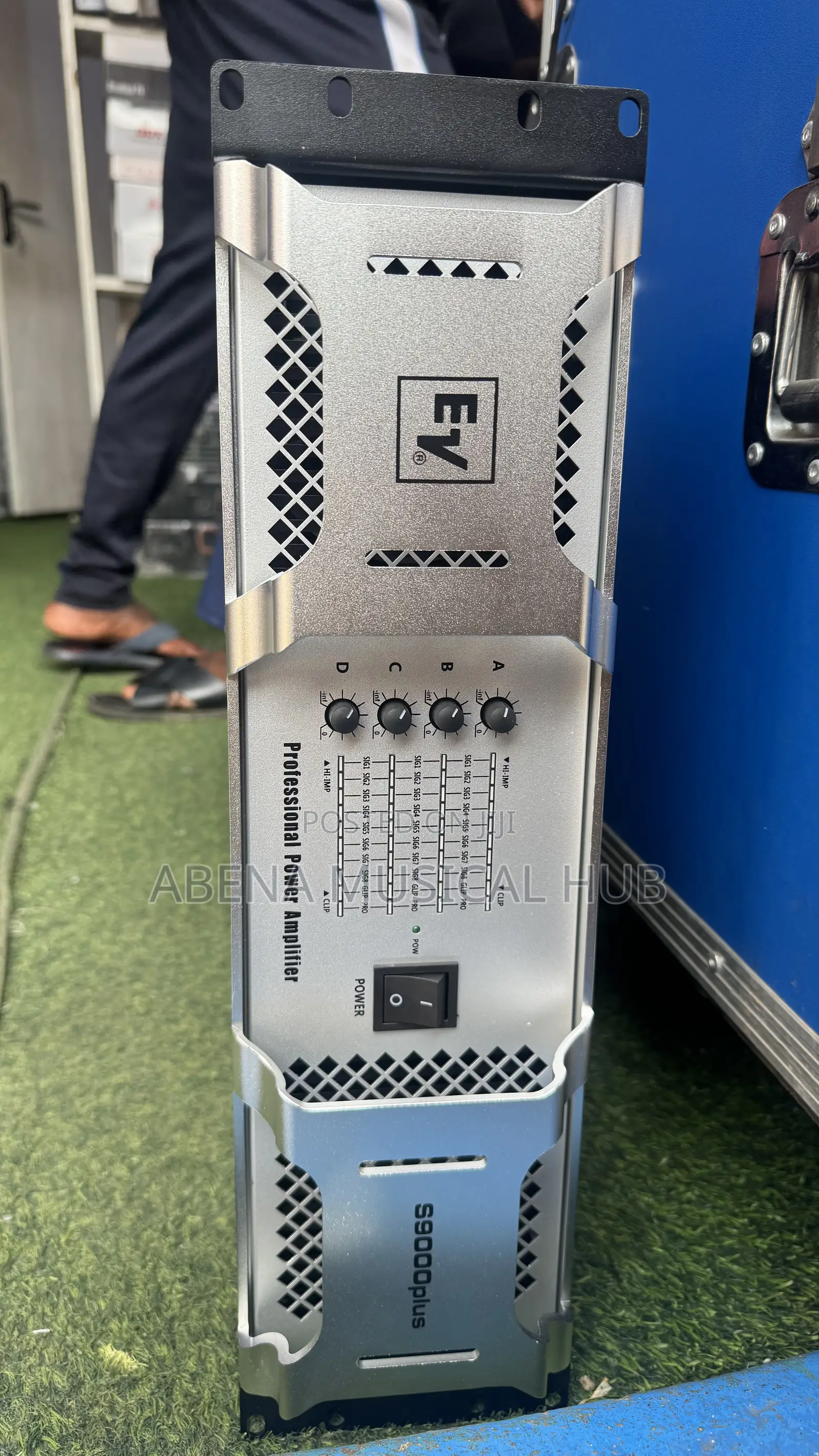 Ev 9000+Bass Amplifier 4 Channel