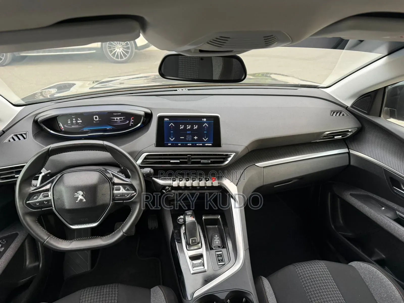 Peugeot 3008 2023 Gray