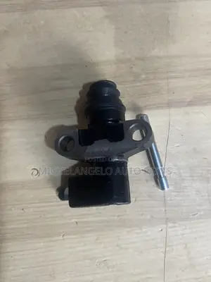 Down Clutch Pot Nissan Hardbody