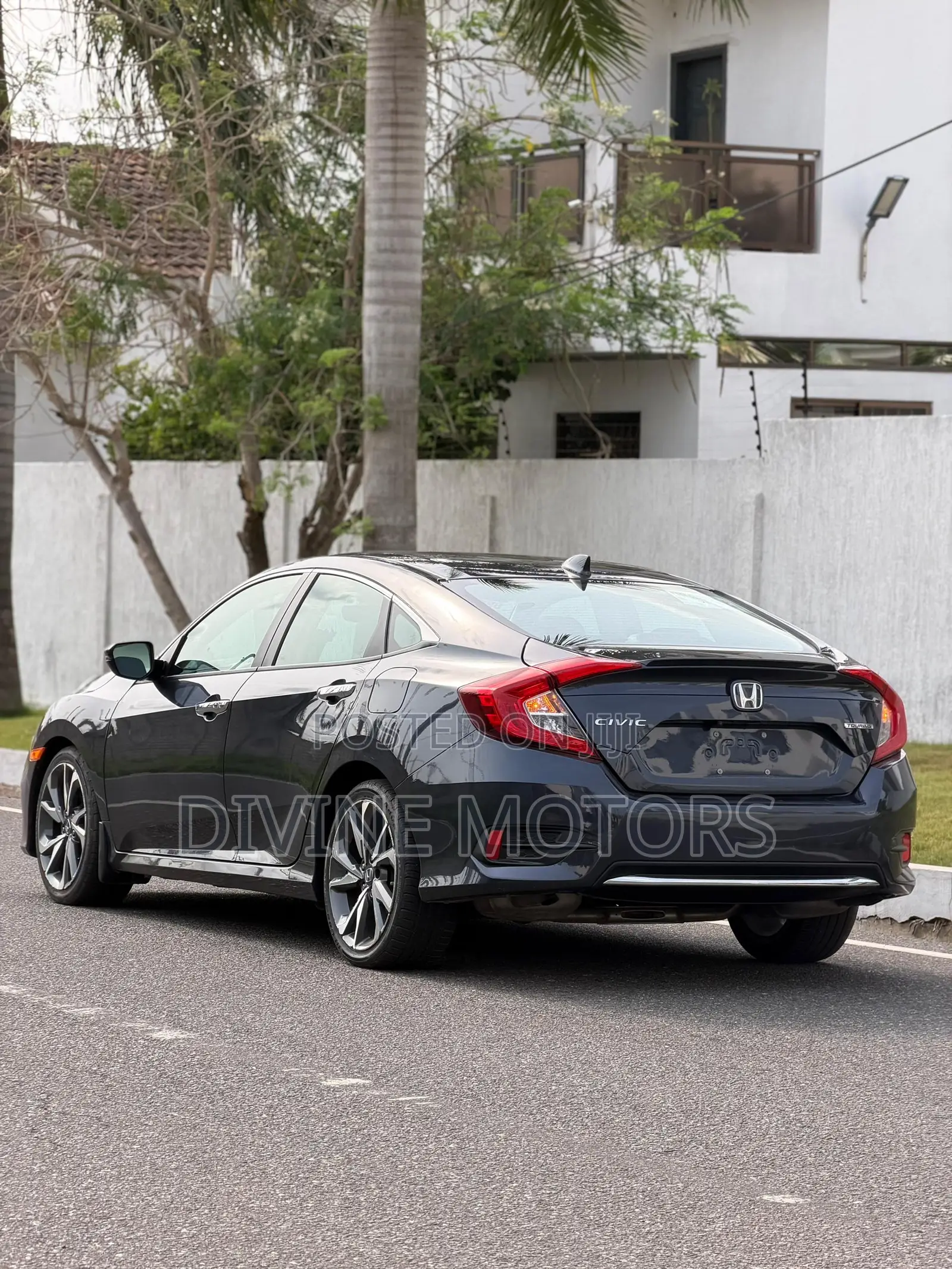 Honda Civic Touring Sedan 2020 Gray